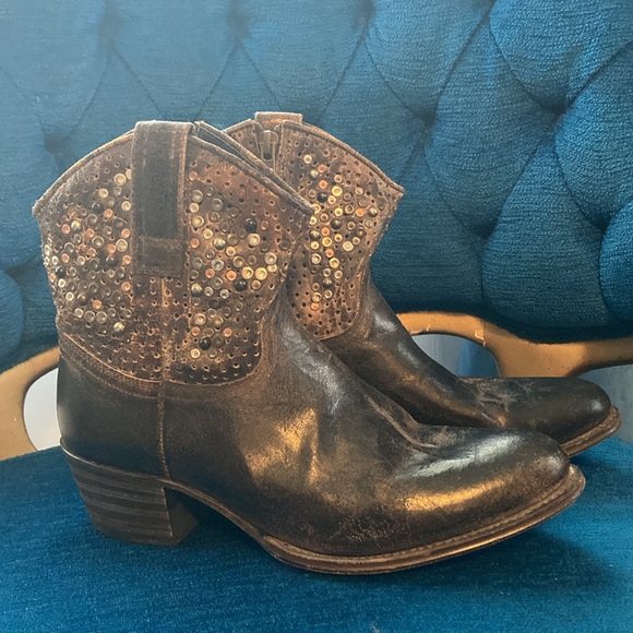 Frye Deborah Studded Boots - Picture 4 of 16